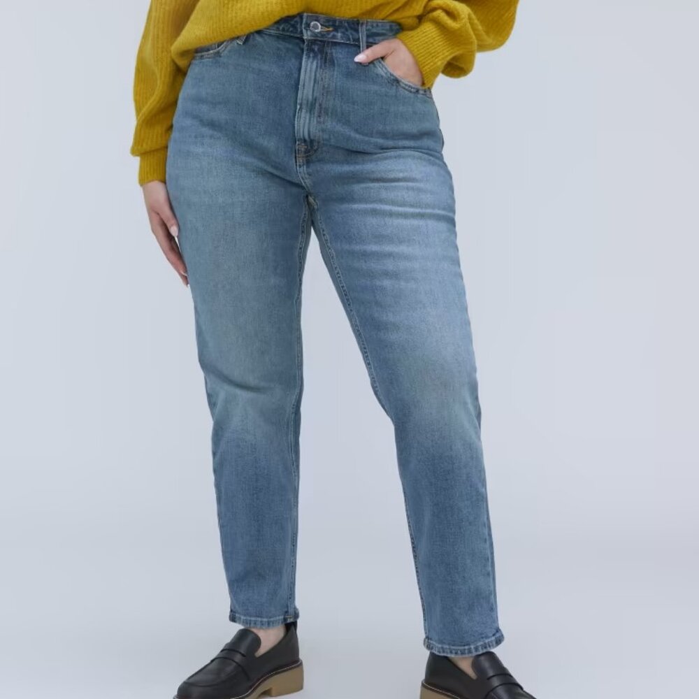 Everlane Curvy Cheeky Straight Jean (Crop)